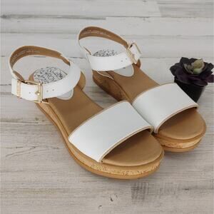 Royu White Strappy Tan Platform Sandals Size 9